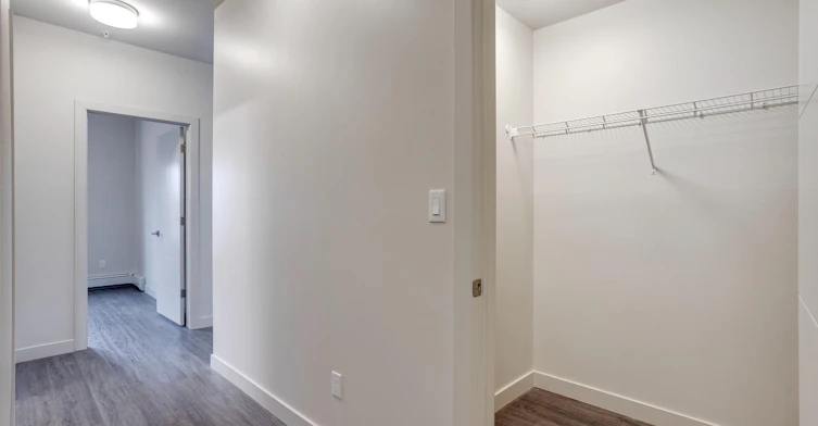 10837 83 Avenue, Edmonton, AB, T6E 2E6 - 17