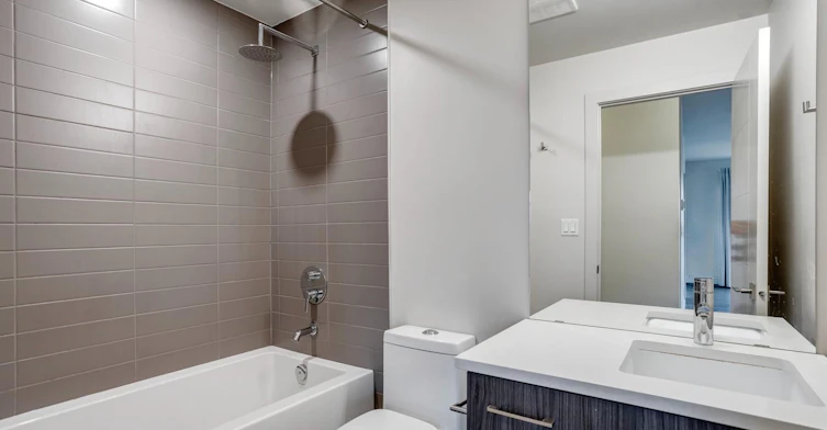 10837 83 Avenue, Edmonton, AB, T6E 2E6 - 19