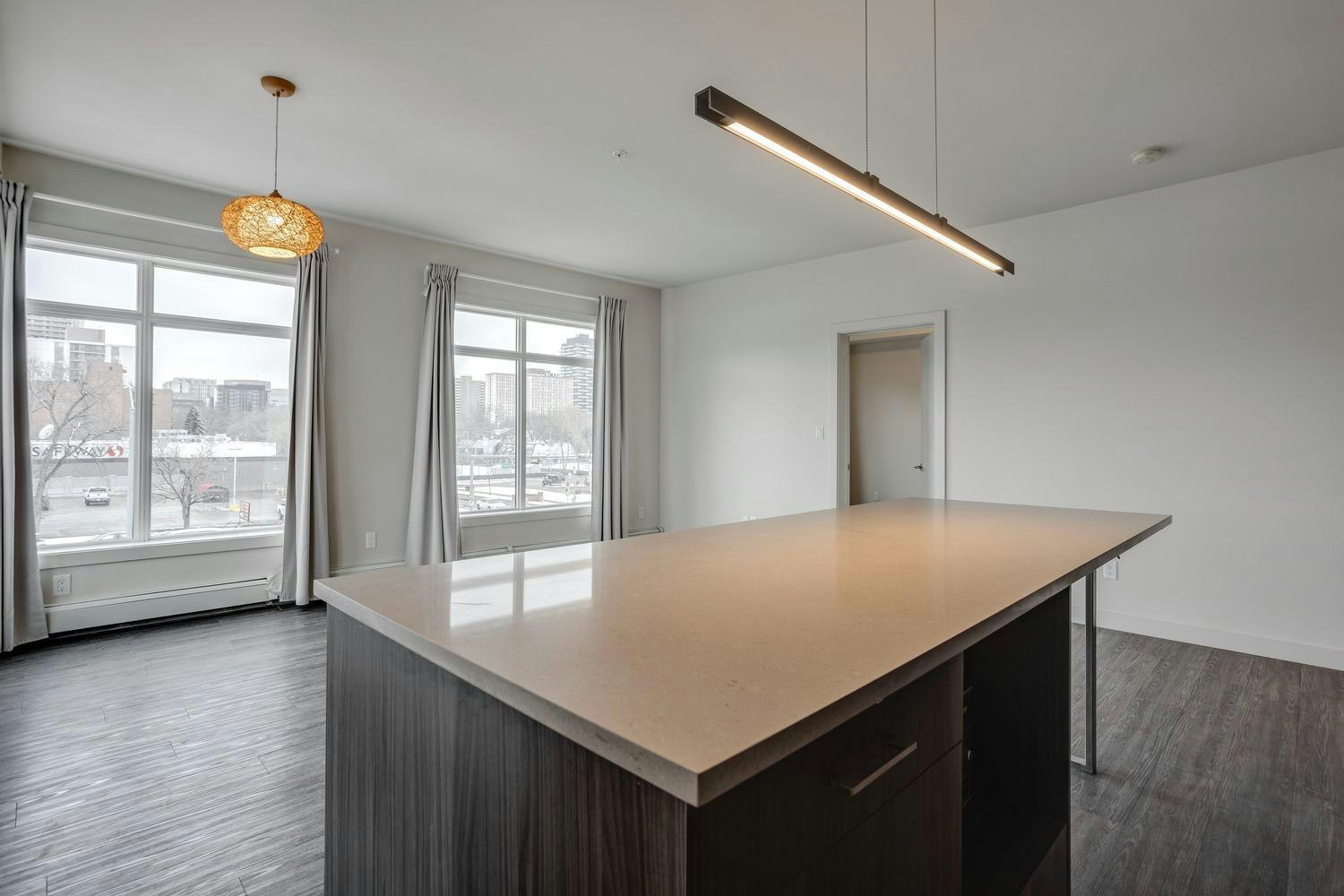 10837 83 Avenue, Edmonton, AB, T6E 2E6 - 25