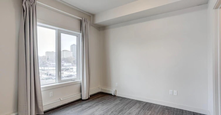 10837 83 Avenue, Edmonton, AB, T6E 2E6 - 31