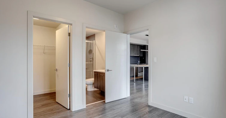 10837 83 Avenue, Edmonton, AB, T6E 2E6 - 32