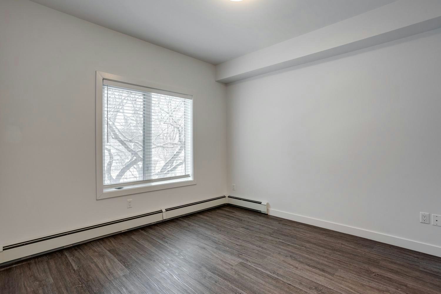 10837 83 Avenue, Edmonton, AB, T6E 2E6 - 54