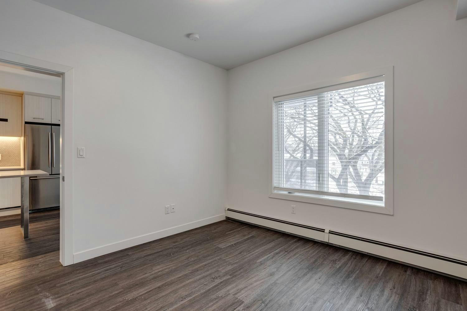 10837 83 Avenue, Edmonton, AB, T6E 2E6 - 55