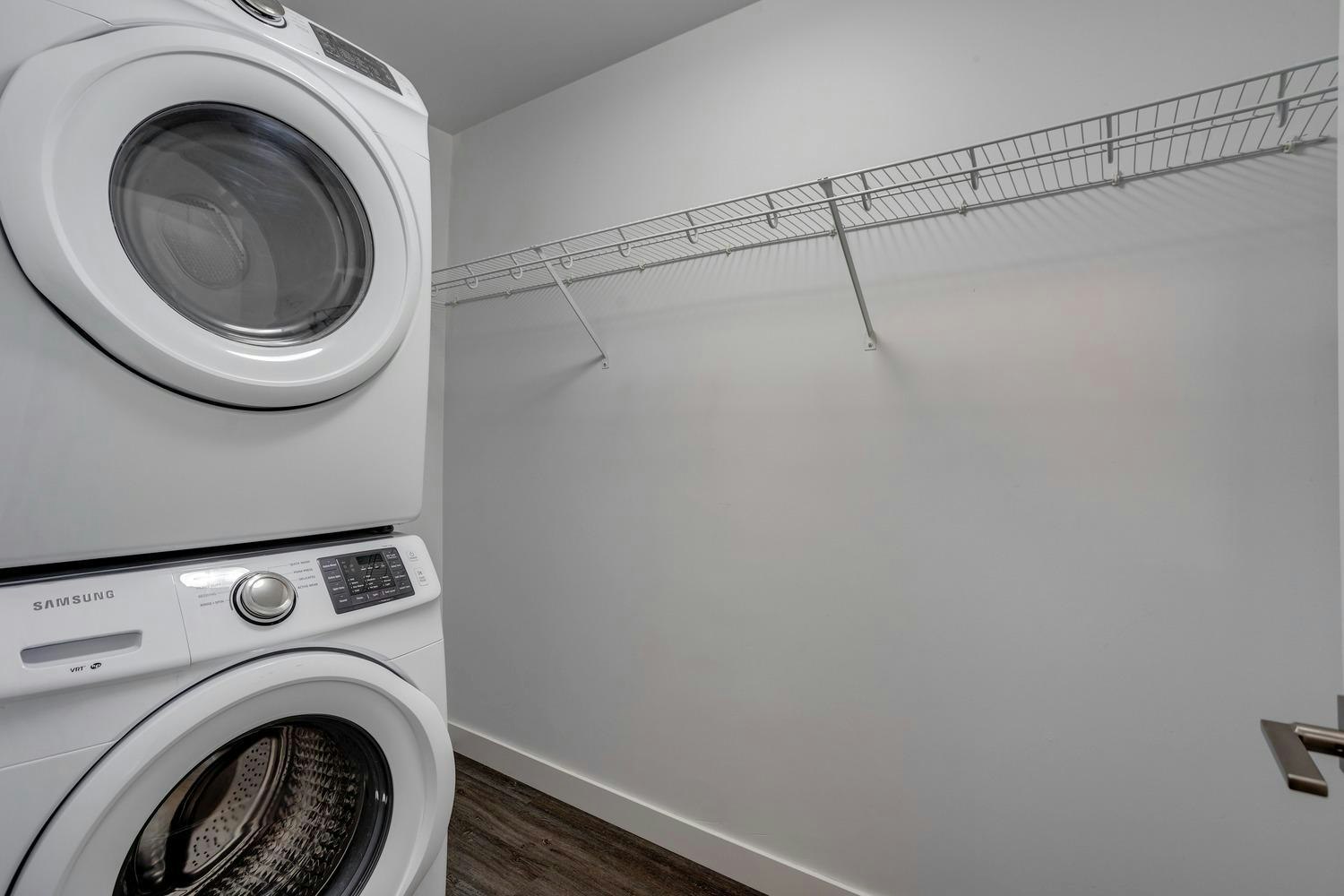 10837 83 Avenue, Edmonton, AB, T6E 2E6 - 60