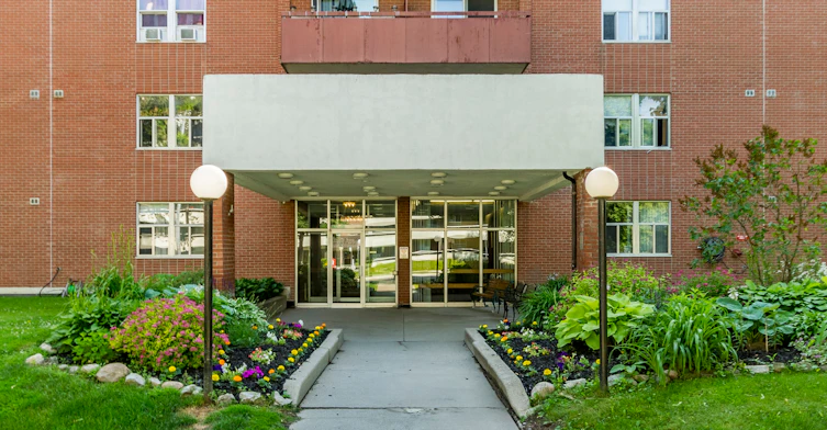 210-25 Lorne Avenue, Newmarket, ON, L3Y 5N8 - 18