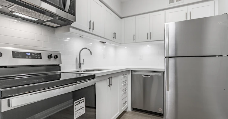 212-25 Lorne Avenue, Newmarket, ON, L3Y 5N8 - 6