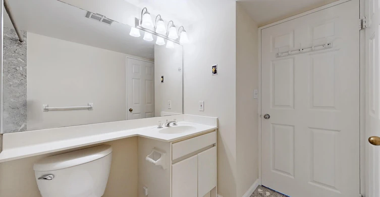7 Carlton Street, Toronto, ON, M5B 2M3 - 5