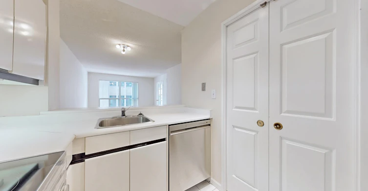 7 Carlton Street, Toronto, ON, M5B 2M3 - 26