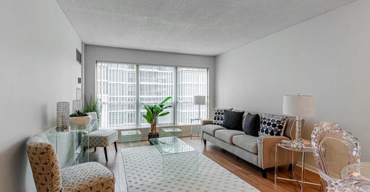 7 Carlton Street, Toronto, ON, M5B 2M3 - 11