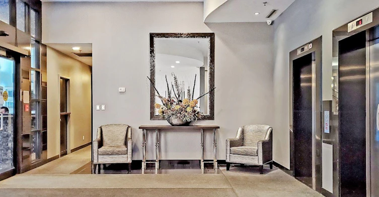 7 Carlton Street, Toronto, ON, M5B 2M3 - 5