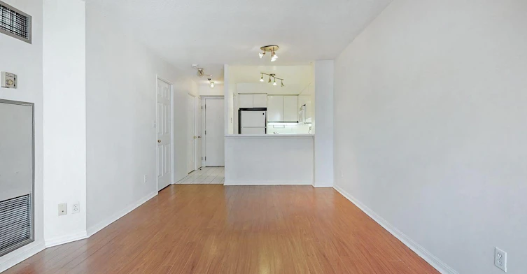 7 Carlton Street, Toronto, ON, M5B 2M3 - 9