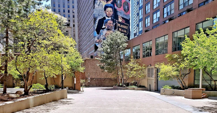 7 Carlton Street, Toronto, ON, M5B 2M3 - 4