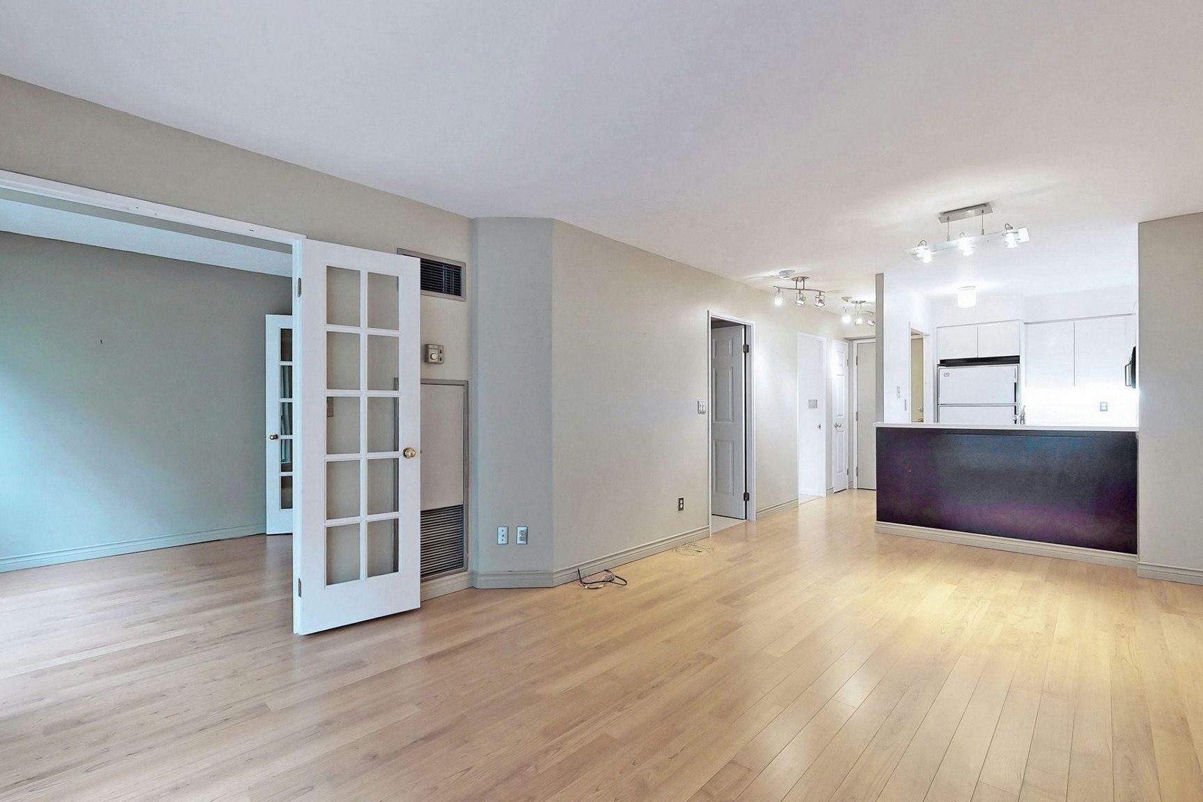 7 Carlton Street, Toronto, ON, M5B 2M3 - 14