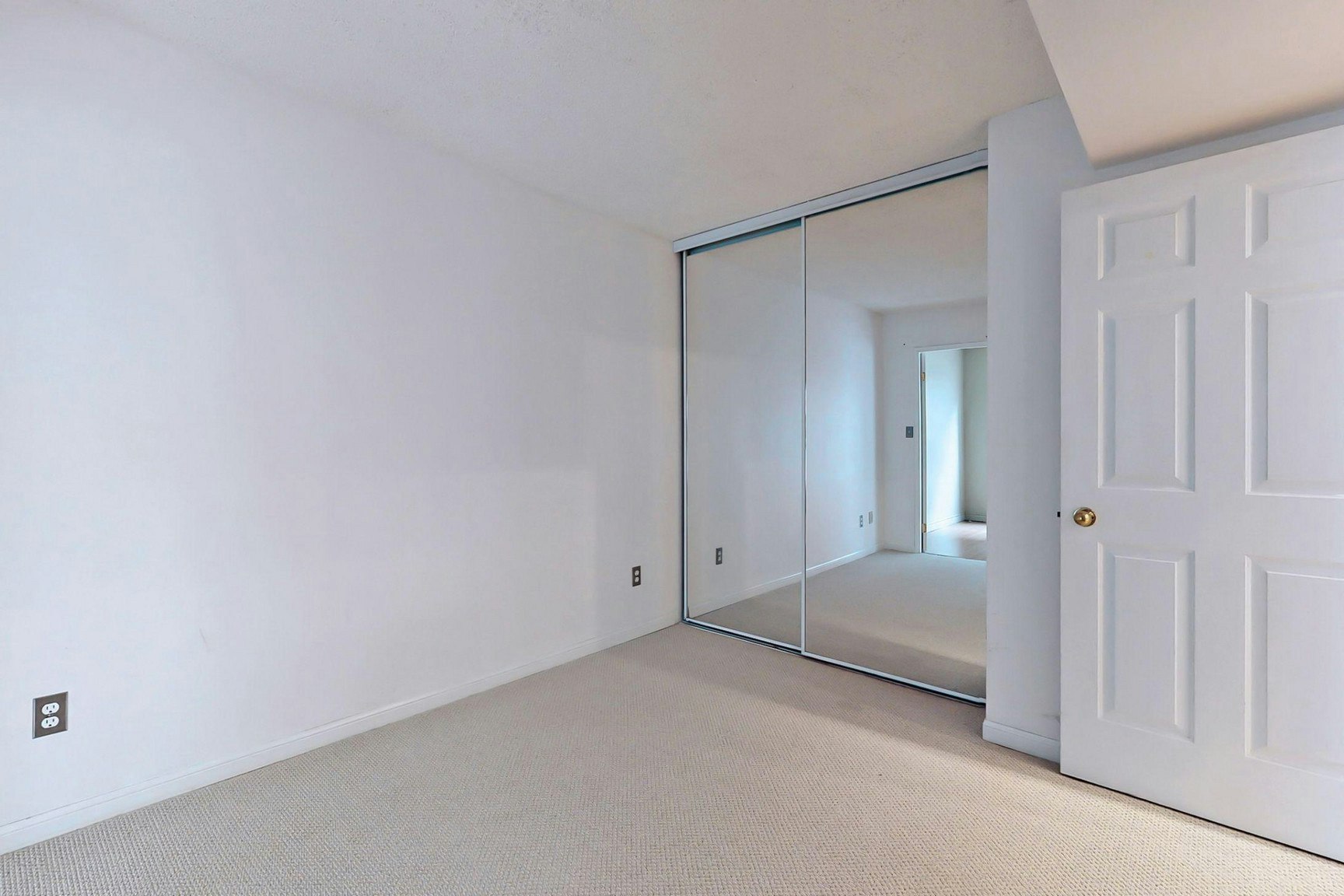 7 Carlton Street, Toronto, ON, M5B 2M3 - 25