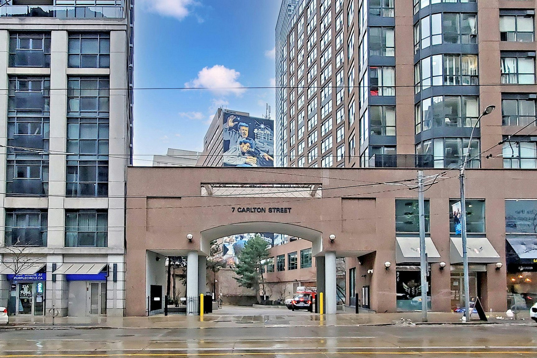 7 Carlton Street, Toronto, ON, M5B 2M3 - 3