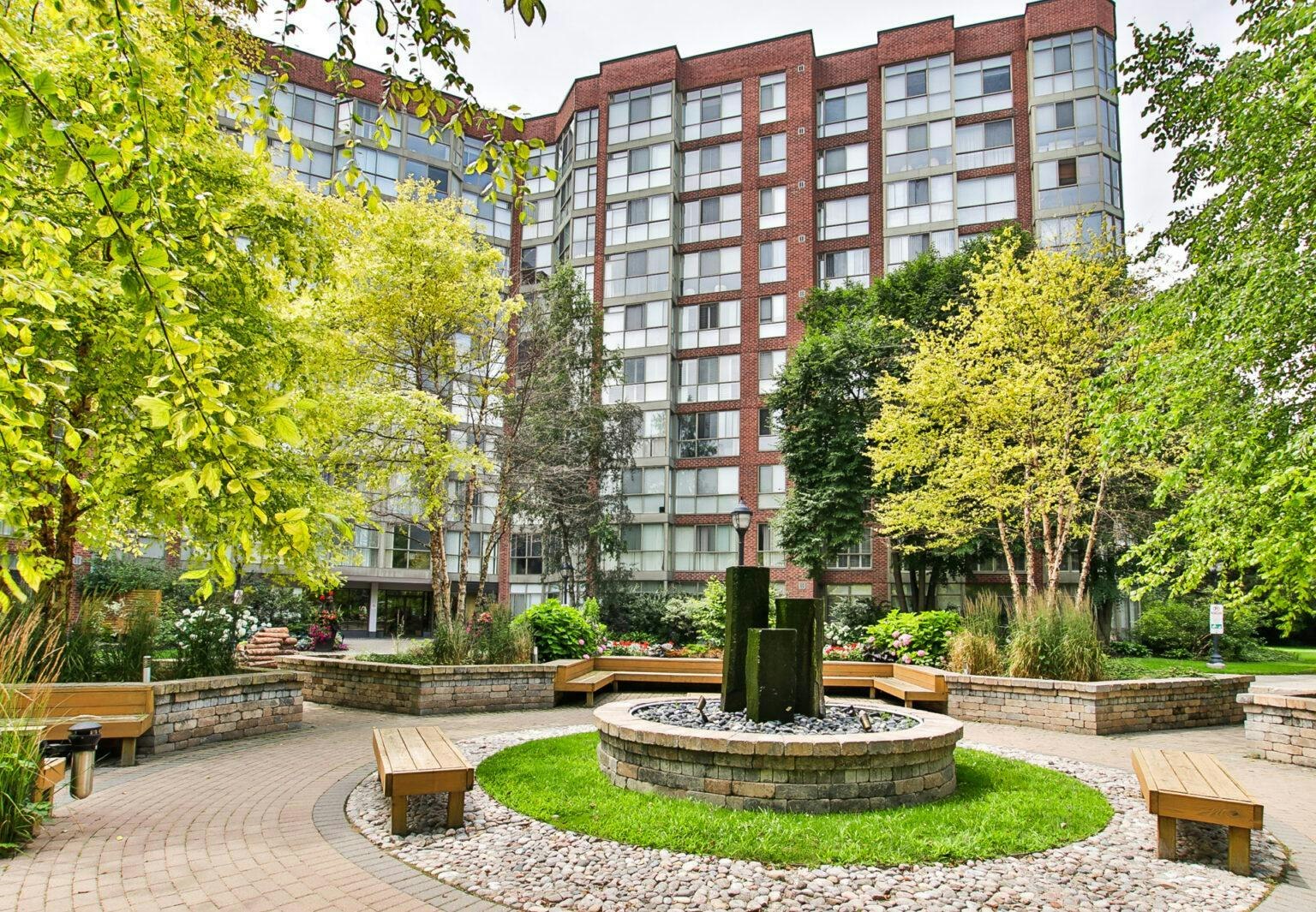 22 Southport Street, Toronto, ON, M6S 4Y9
