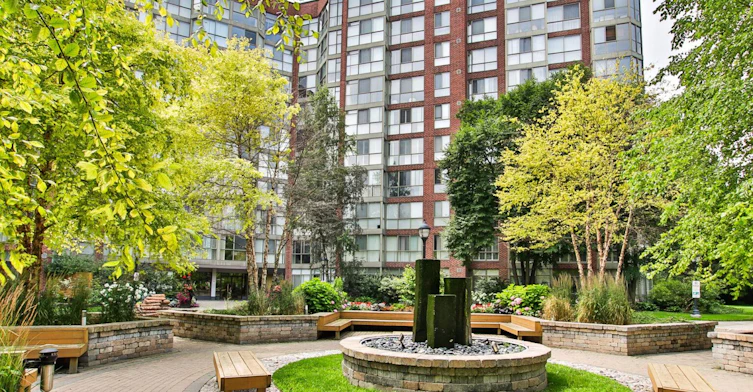 22 Southport Street, Toronto, ON, M6S 4Y9