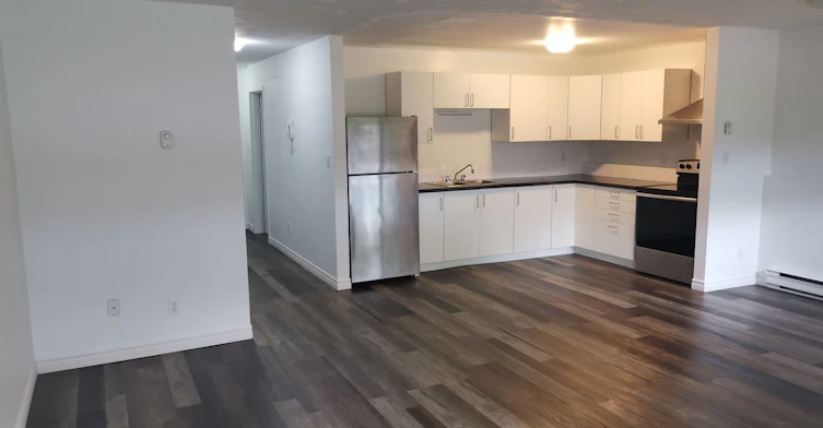4-5 Smythe Street, St. Catharines, ON, L2P 2G8 - 2