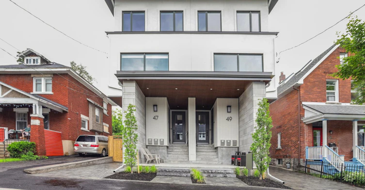 3-49 Grosvenor Avenue, Ottawa, ON, K1S 4S1