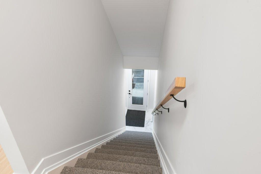 3-49 Grosvenor Avenue, Ottawa, ON, K1S 4S1 - 2