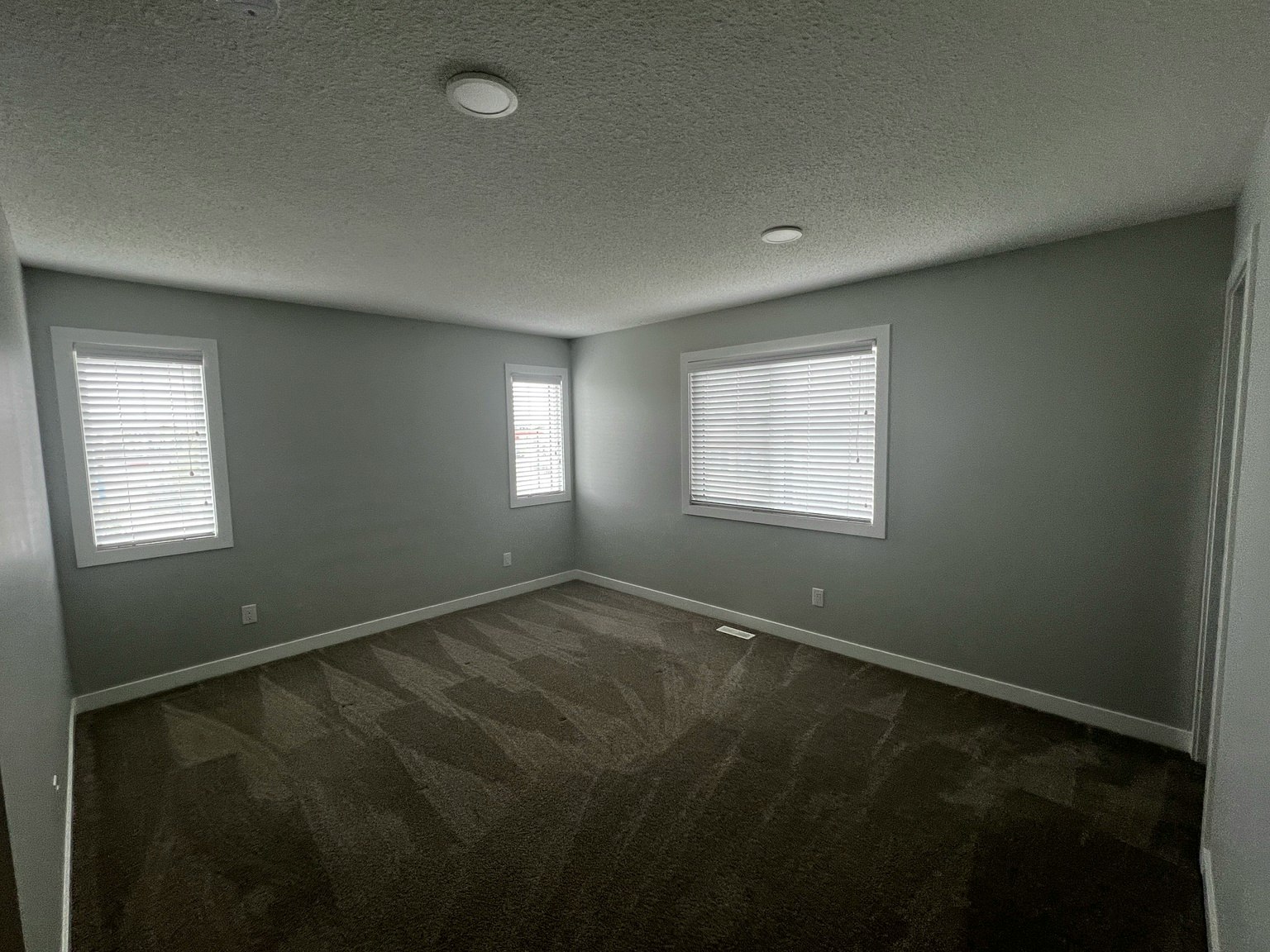 6448 175 Avenue Nw, Edmonton, AB, T5Y 4A8 - 6
