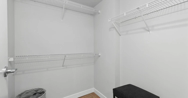 504-2895 East 10th Avenue, Vancouver, BC, V5M 0H7 - 5
