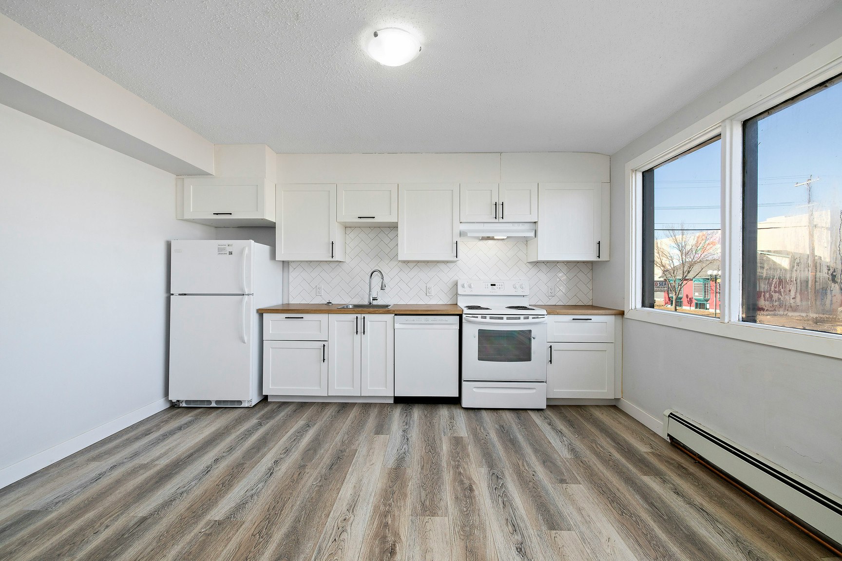 101-10207 107 Avenue, Edmonton, AB, T5H 0V6 - 13