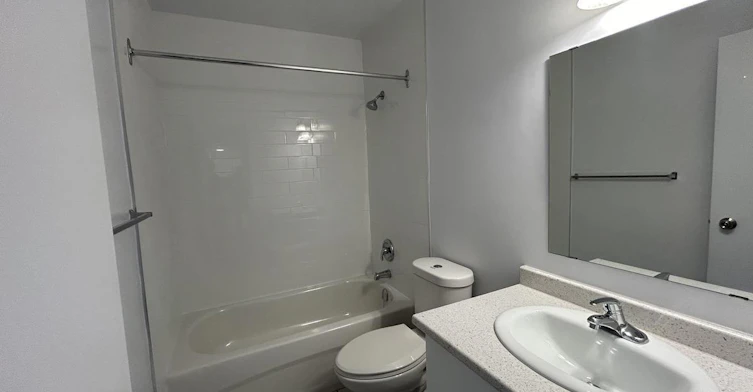 111-1 Bernick Drive, Barrie, ON, L4M 5K1 - 5