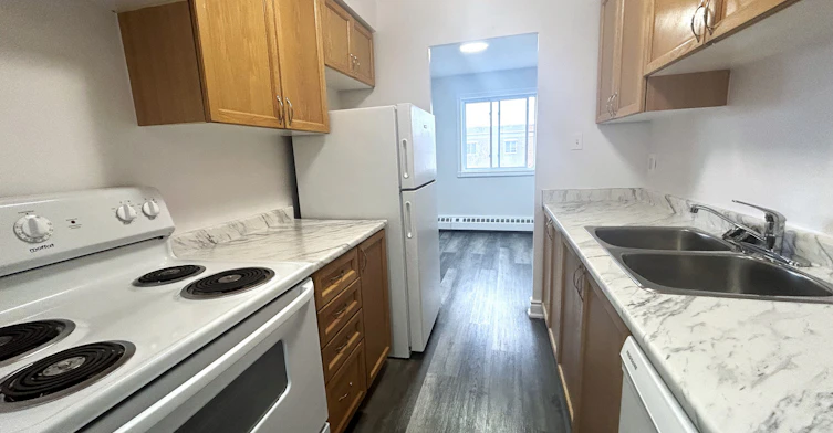107-1 Bernick Drive, Barrie, ON, L4M 5K1