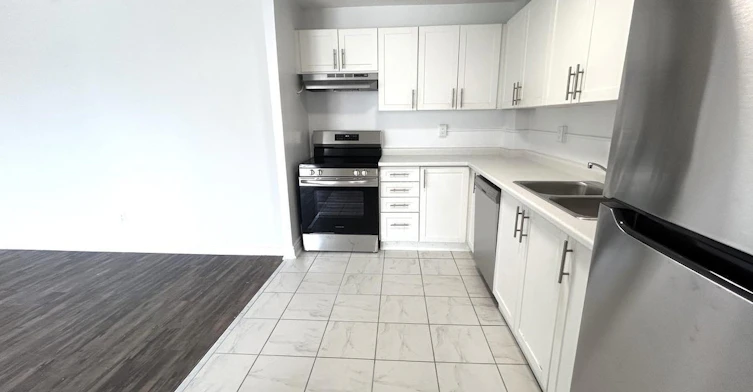 108-1 Bernick Drive, Barrie, ON, L4M 5K1