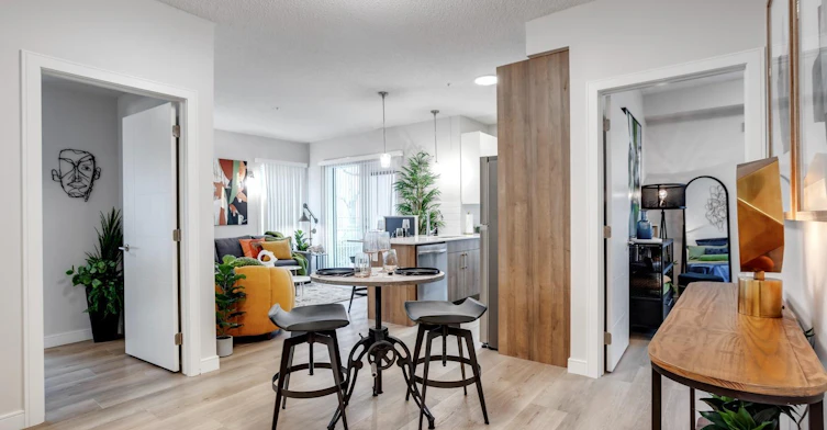 113-10231 120 Street NW, Edmonton, AB, T5K 2A4 - 3