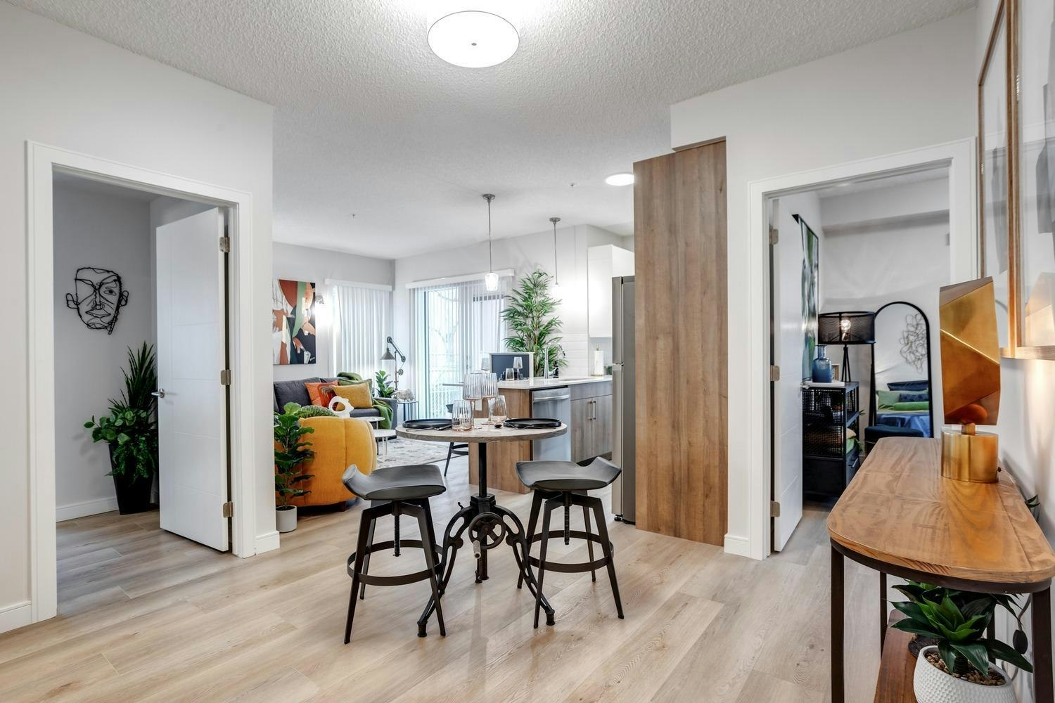 102-10231 120 Street NW, Edmonton, AB, T5K 2A4 - 3