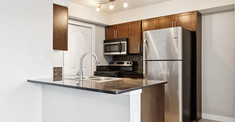 11804 22 Avenue, Edmonton, AB, T6W 2A2 - 4