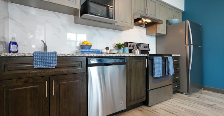 606-131 University Avenue W, Waterloo, ON, N2L 0J9 - 4