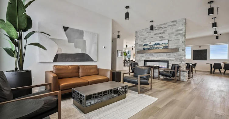 8231 19 Avenue SW, Calgary, AB, T3H 6L6 - 5