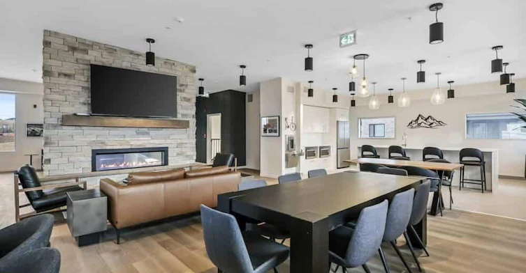 8231 19 Avenue SW, Calgary, AB, T3H 6L6 - 9