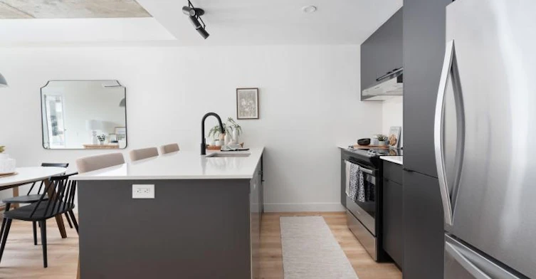 2350 Saint Patrick, Montréal, QC, H3K 0C5 - 3