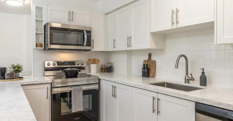 FEED-240 Markland Drive, Toronto, ON, M9C 1R3 - 4