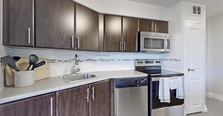 0101-60 Exeter Road, Ajax, ON, L1S 2K2 - 2