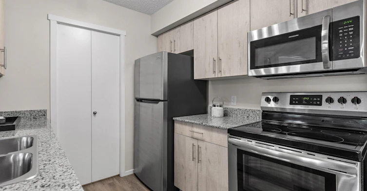 1-111-3170 Cameron Heights Way NW, Edmonton, AB, T6M 1N5 - 6