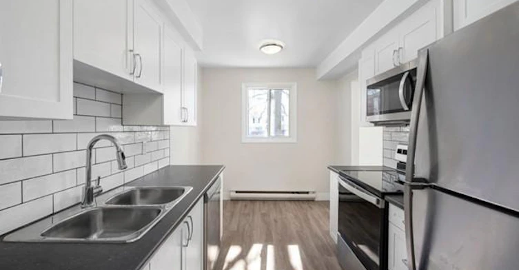 0065-100 Rideau Street, Oshawa, ON, L1J 6P5 - 3