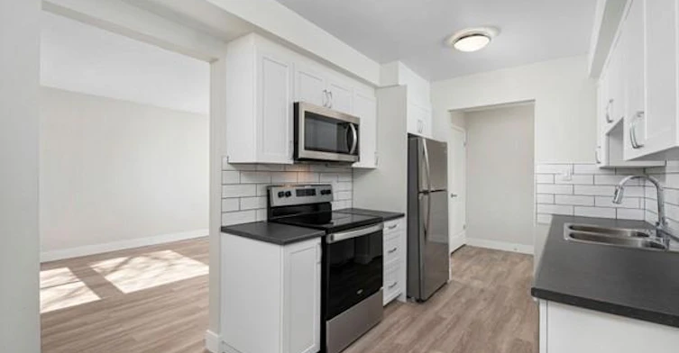 0088-100 Rideau Street, Oshawa, ON, L1J 6P5 - 2