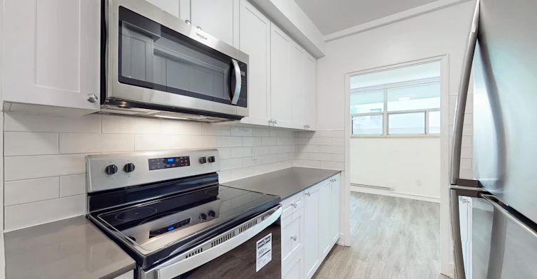 0408-124 Park Road North, Oshawa, ON, L1J 4L4