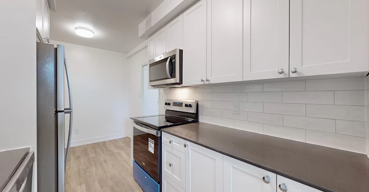 0408-124 Park Road North, Oshawa, ON, L1J 4L4 - 2