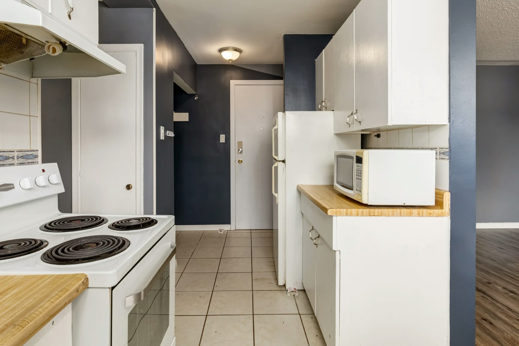 004-10955 106 Street, Edmonton, AB, T5H 2Y3 - 5