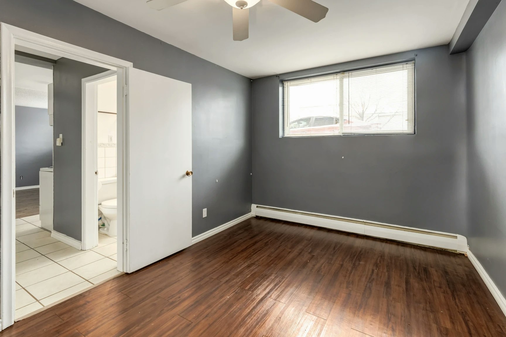 004-10955 106 Street, Edmonton, AB, T5H 2Y3 - 9