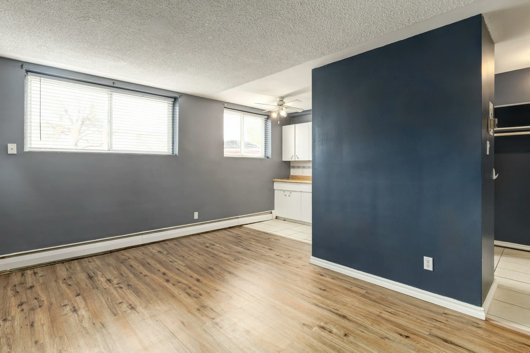 004-10955 106 Street, Edmonton, AB, T5H 2Y3 - 2