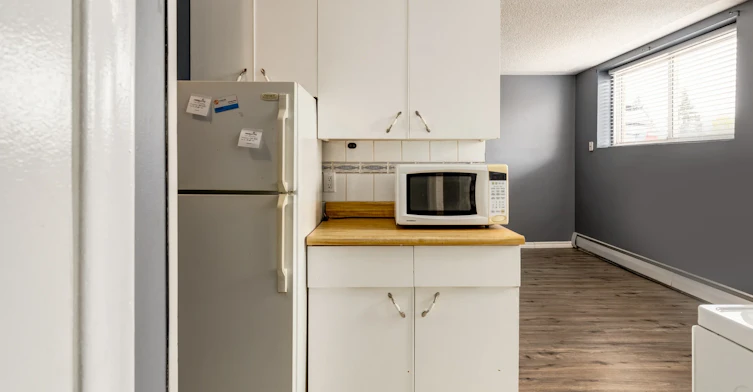 202-10955 106 Street, Edmonton, AB, T5H 2Y3 - 6