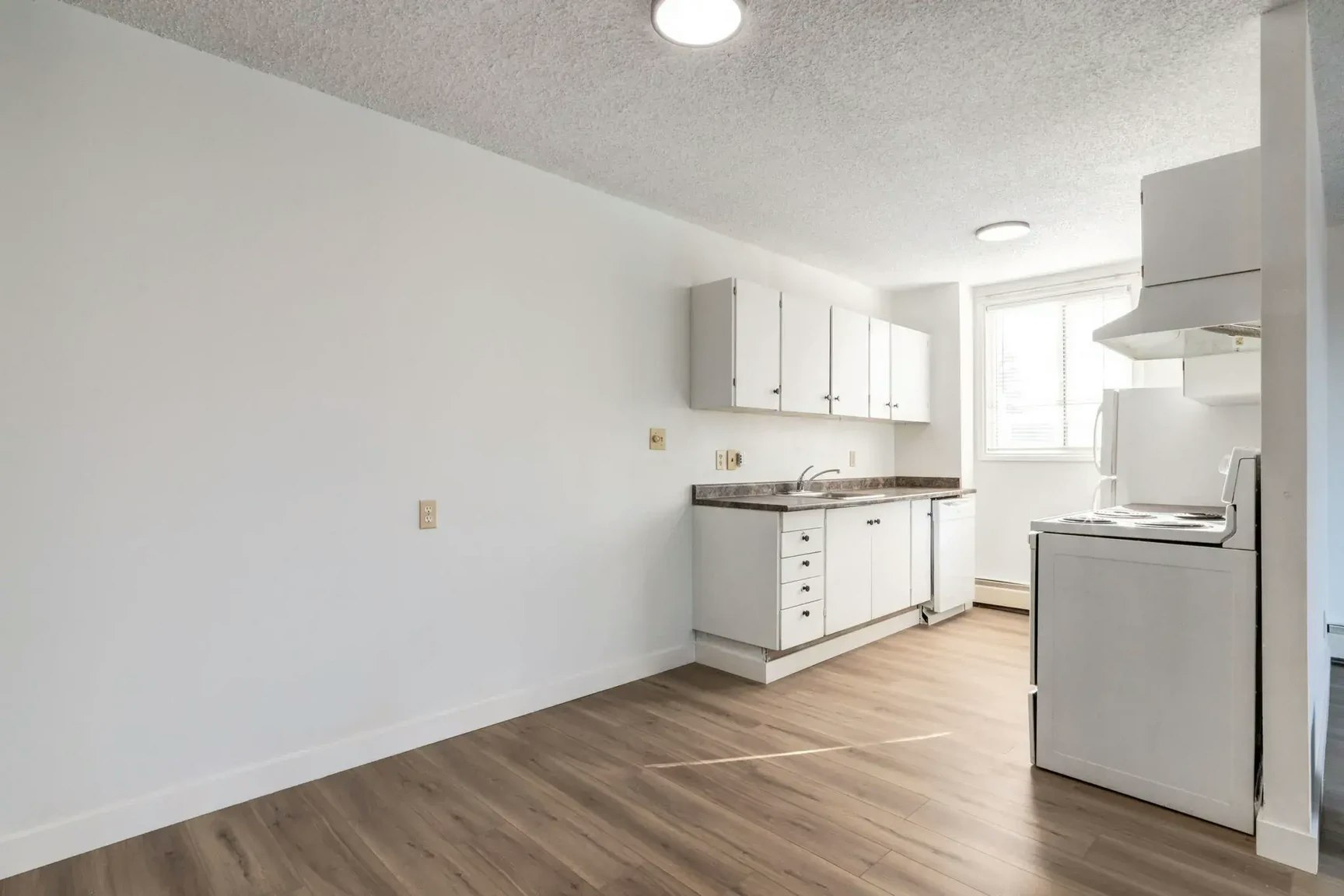 309-505 56 Avenue SW, Calgary, AB, T2V 0G6 - 4