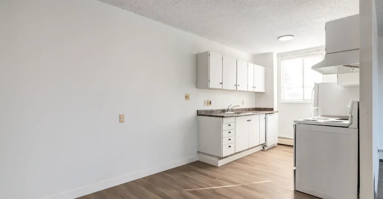 309-505 56 Avenue SW, Calgary, AB, T2V 0G6 - 4